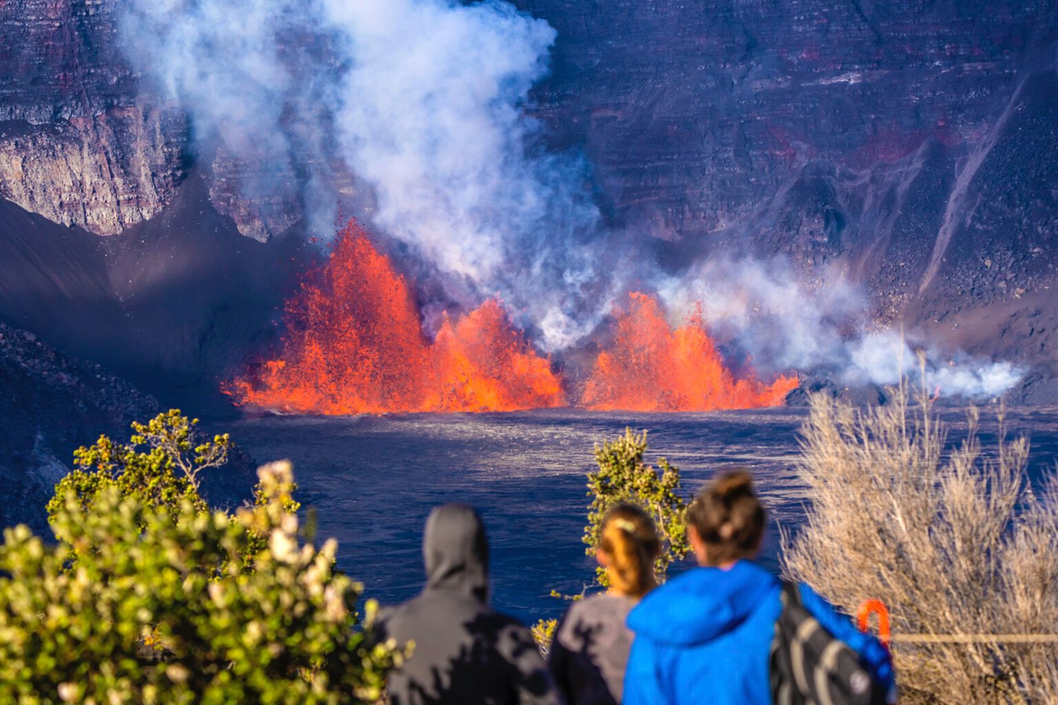بركان كيلاويا في هاواي يجذب محبي رصد البراكين